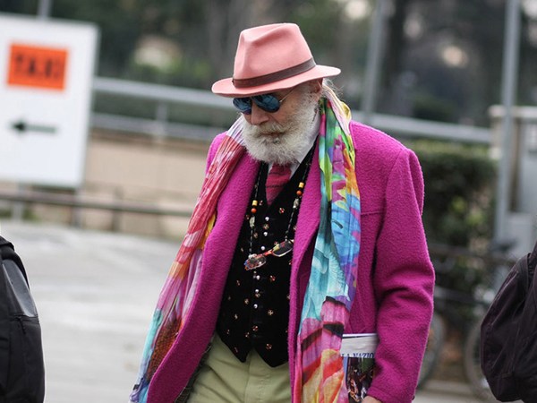 时尚不分年龄 男装周街拍大爷大叔来抢镜