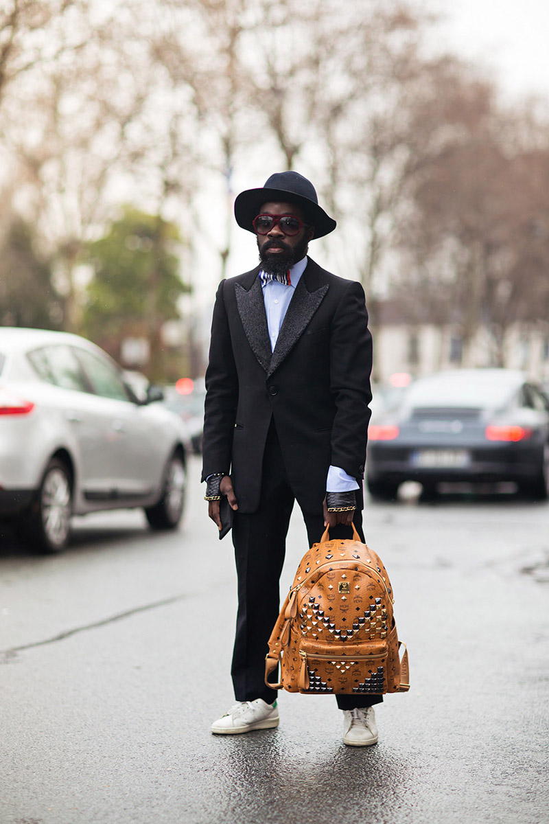 欧美潮人街拍 路人偏爱黑底裤