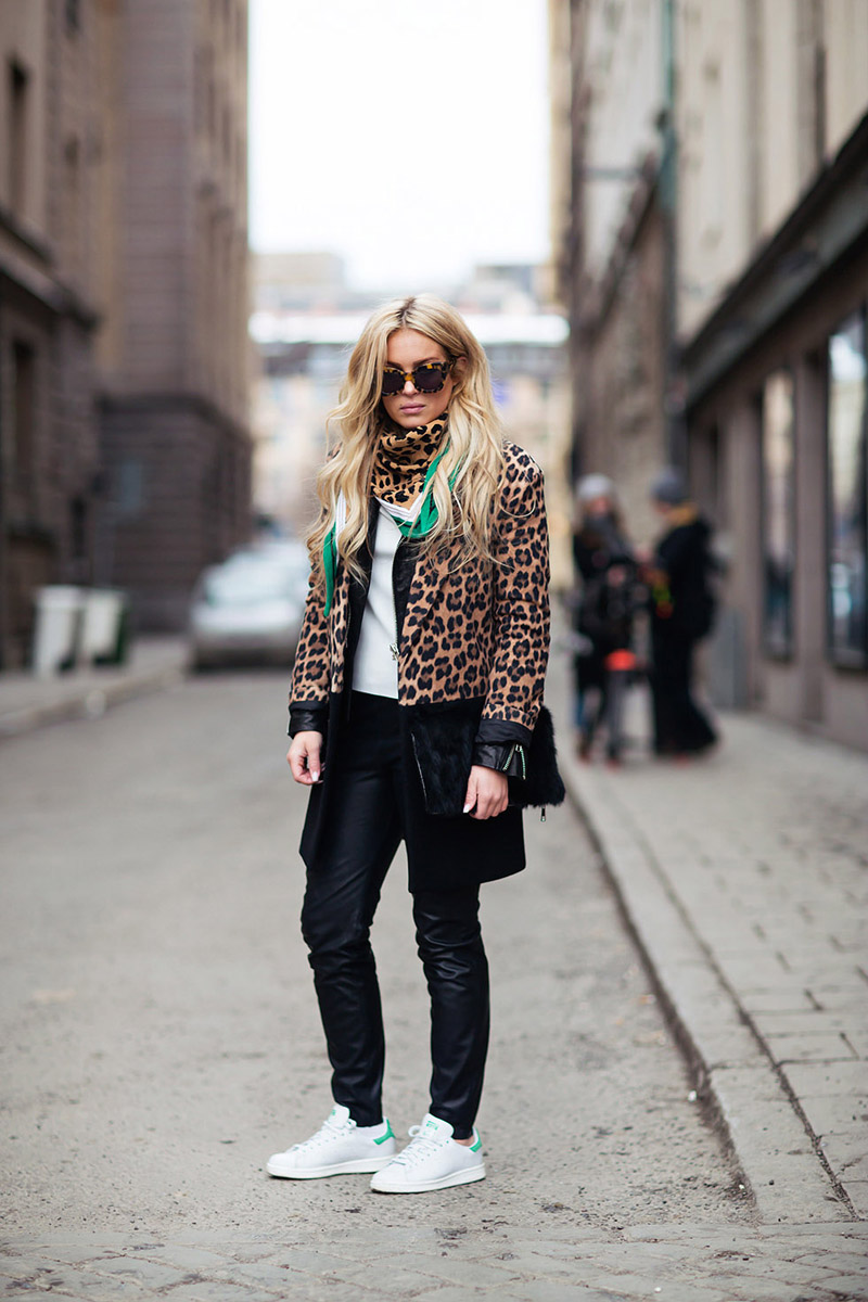 欧美潮人街拍 路人偏爱黑底裤