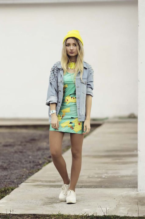 欧美潮女街拍 感受早春鲜艳色彩