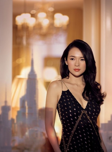 章子怡灵动魅惑再登封面 畅谈15年出道之变