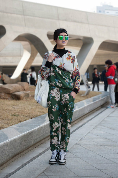 早春潮人时尚街拍 运动元素的混搭潮流趋势