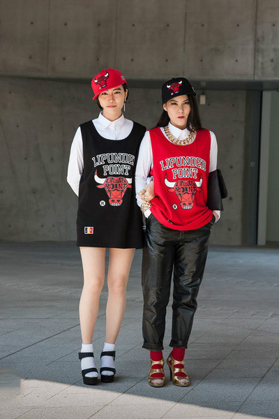 早春潮人时尚街拍 运动元素的混搭潮流趋势