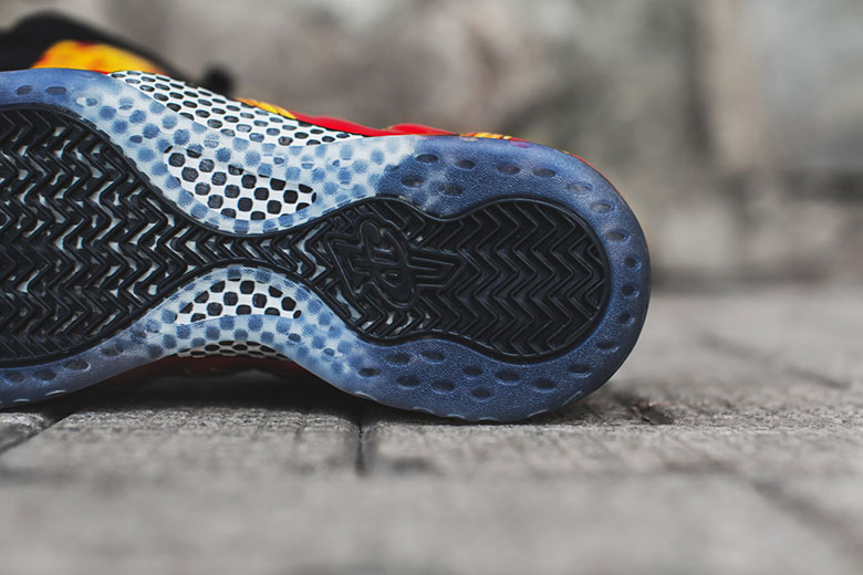 近赏 Supreme x Nike Air Foamposite 1 SP 联名合作款