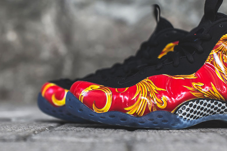 近赏 Supreme x Nike Air Foamposite 1 SP 联名合作款