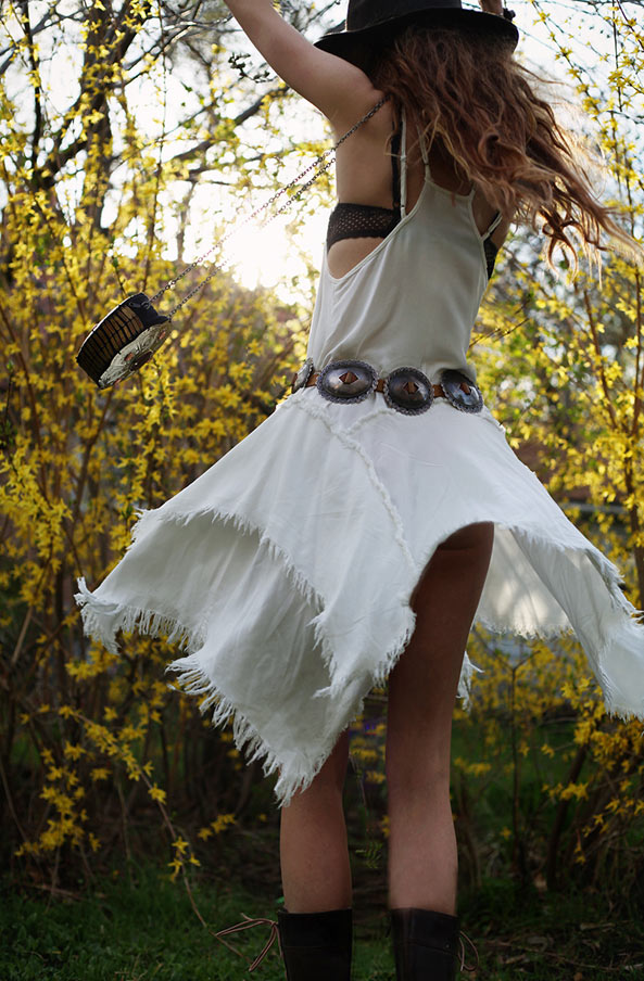 怎样用Free People穿搭出波希米亚性感风？让时尚部落客Charcoal Alley给你些灵感吧！