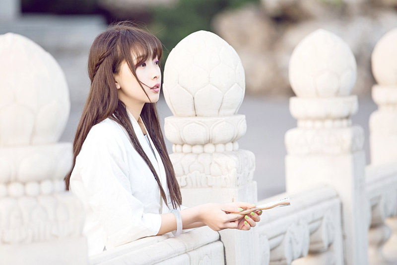 素颜女生何曼婷最新清纯写真惊艳曝光