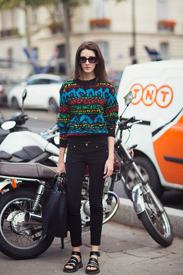 2014年4月29日欧美潮人街拍 图案元素大热