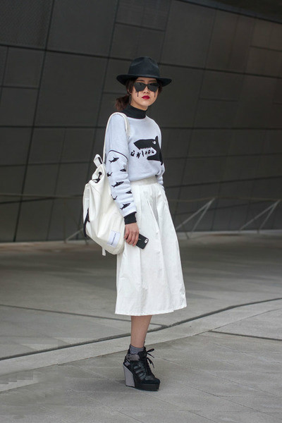 韩风街拍 看白色单品正流行
