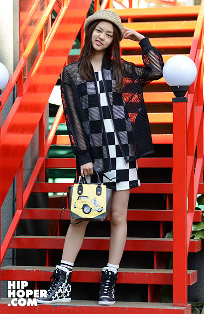 韩国潮人街拍 繁复夸张的剪裁与其层次感