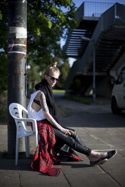 波兰时装周街拍 不输于秀场的街头时尚