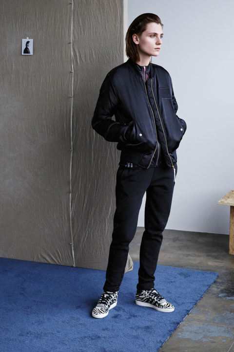 严肃的冬日气氛 adidas Originals 2014秋冬系列造型搭配