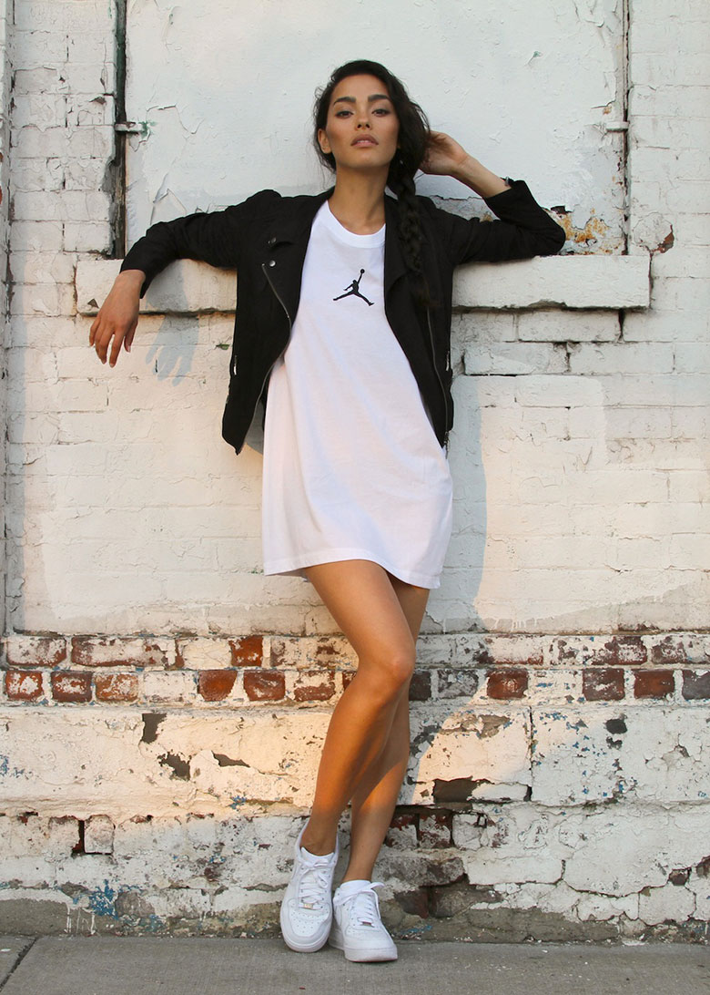 女神Adrianne Ho 完美演绎运动系列造型特辑