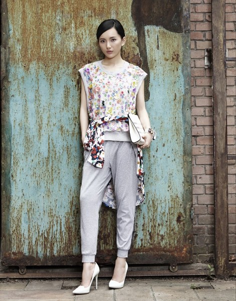 肖雨雨早秋炫彩街拍 七面娇娃时髦有范儿