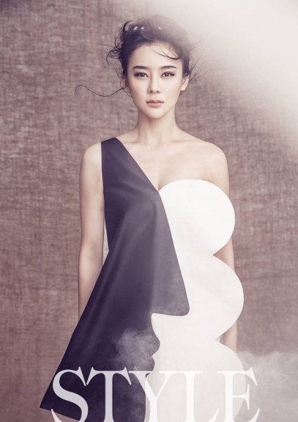 袁姗姗复古大片曝光 素雅色调似油画中美人