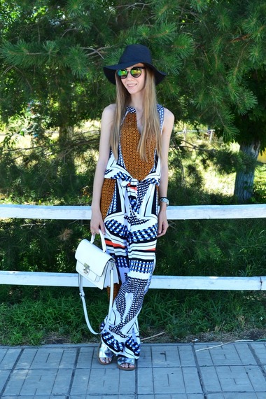 俄罗斯潮女街拍 优雅与时尚的造型