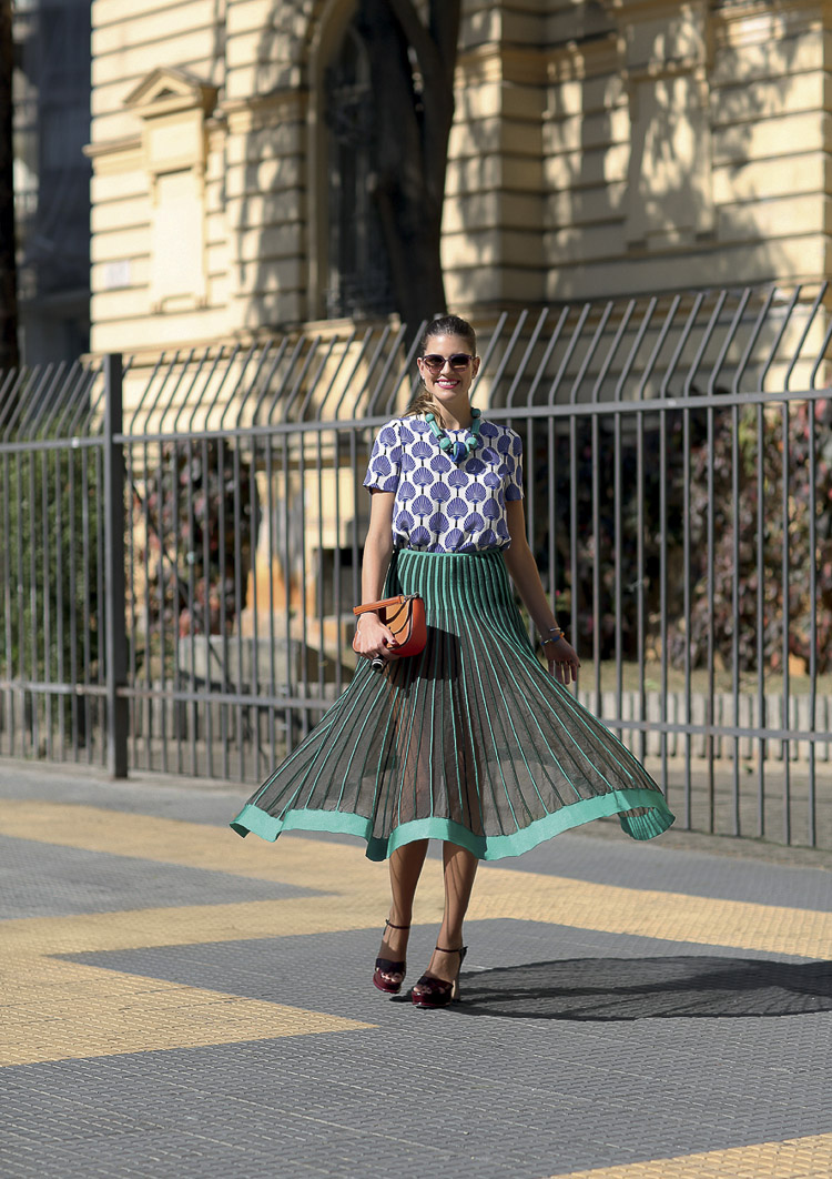 2014年9月欧美潮女街拍 看街头蓝色魅力搭配