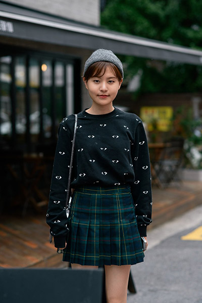 欧美街拍 看简单实用卫衣搭配法则