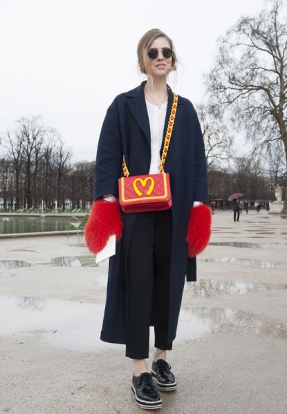 这才叫范儿 时装精的斜挎小包不过腰