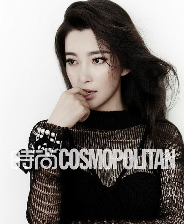 李冰冰大片变性感娇娃 镂空诱惑裸肩秀美腿