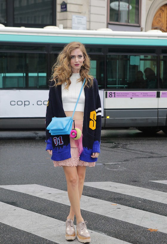 这才叫范儿 时装精的斜挎小包不过腰