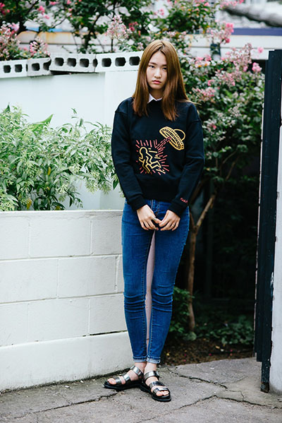 欧美街拍 看简单实用卫衣搭配法则