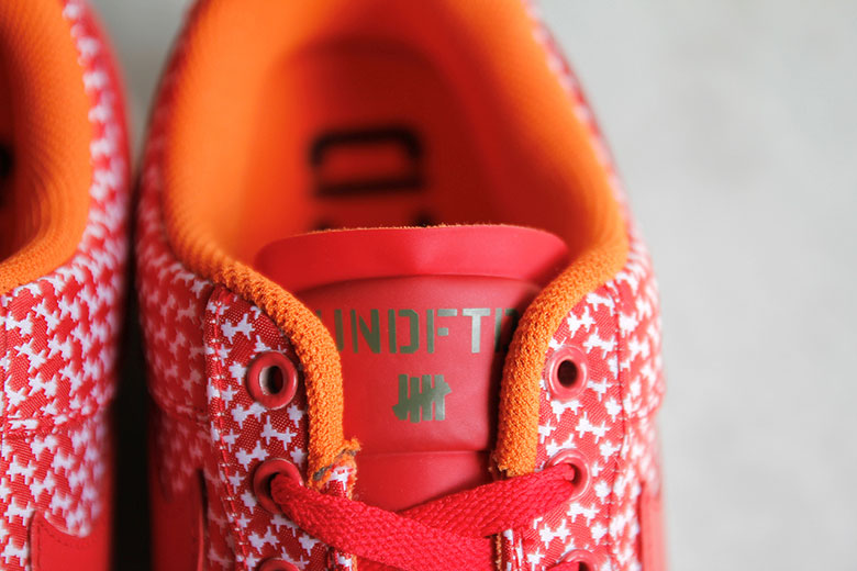 再次联手推出利器 Undefeated x Nike Lunar Force 1 2014秋冬联名鞋款