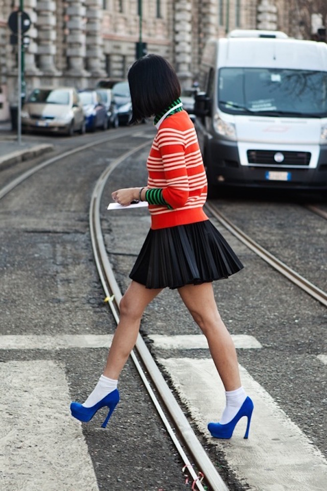 跟上时尚潮人的脚步！看2014秋冬短袜街拍搭配示范