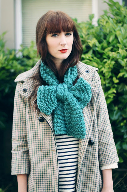 看欧美潮女街头时尚围巾打法 寒流来袭不再让你冷