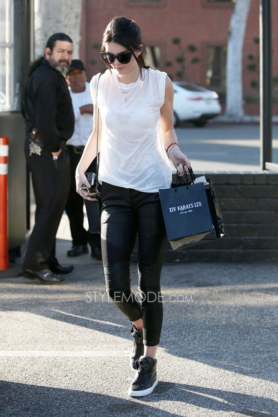 当红超模冠军Kendall Jenner最新街拍瞬间