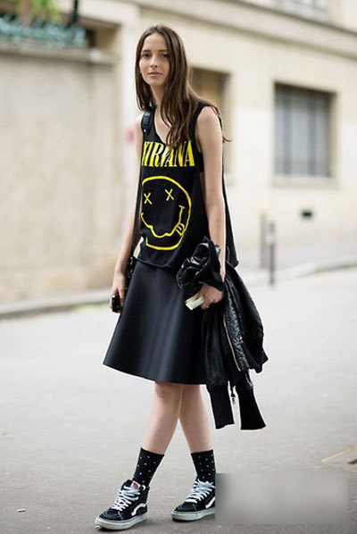 欧美潮人街拍 黑白Normcore风穿搭还不会就弱爆了