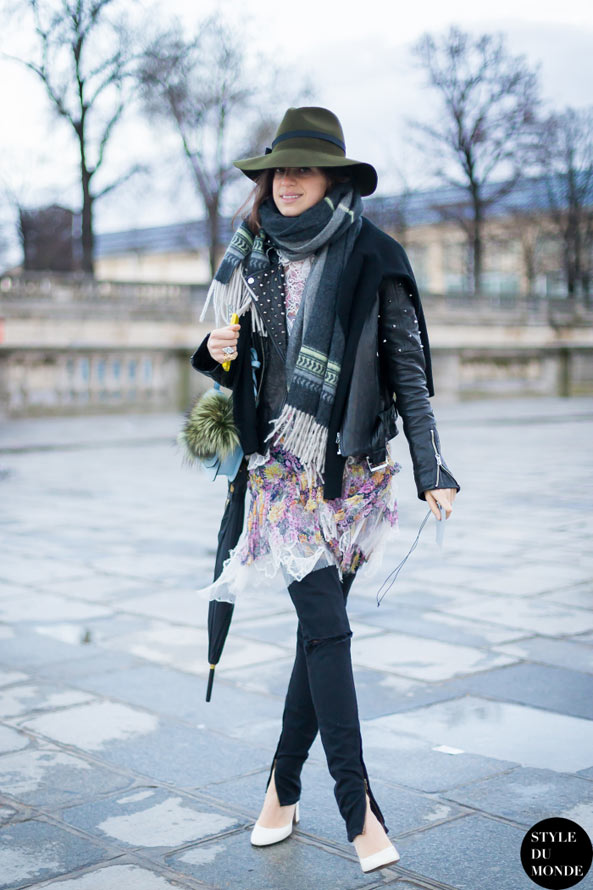 看街拍学穿搭！宽沿帽、绅士帽、软呢帽…　冬天造型加顶帽子就对啦