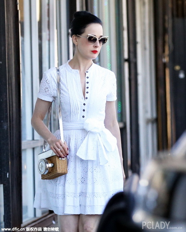 走到哪都是度假范儿 编织单品抗晒Buy起来！