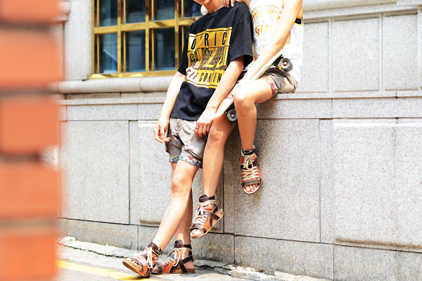 谁说穿成一模一样才能叫做情侣装！