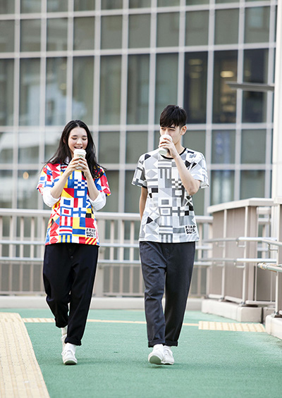 谁说穿成一模一样才能叫做情侣装！