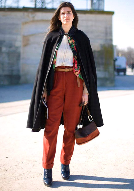 明星辣妈都爱穿酷斗篷 六条tip包教包会