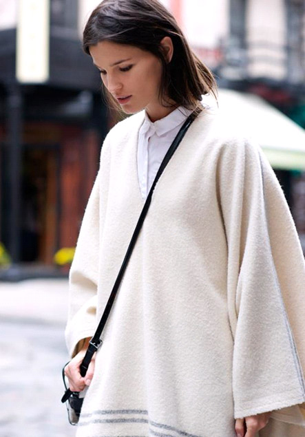 明星辣妈都爱穿酷斗篷 六条tip包教包会