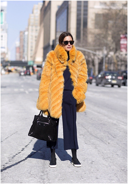 街拍潮人穿着打底裤都比你细 阔腿裤才是显瘦利器