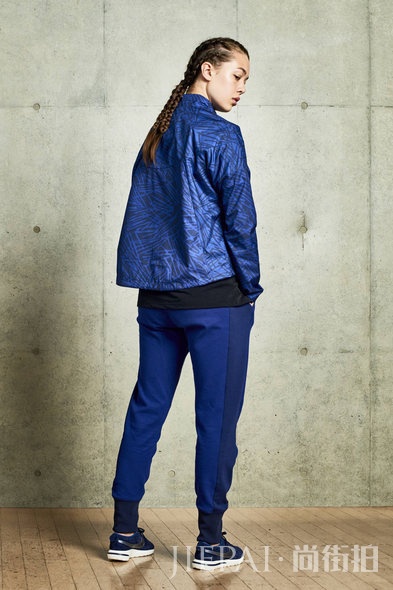 假日运动造型！优雅与功能兼备的Nike春夏系列