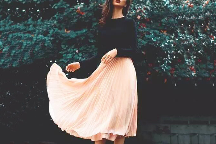 给我一条百褶裙，我能美翻全世界！