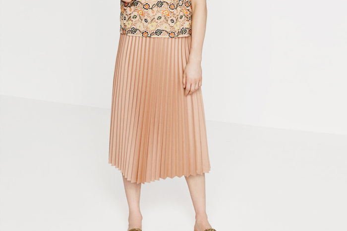 给我一条百褶裙，我能美翻全世界！