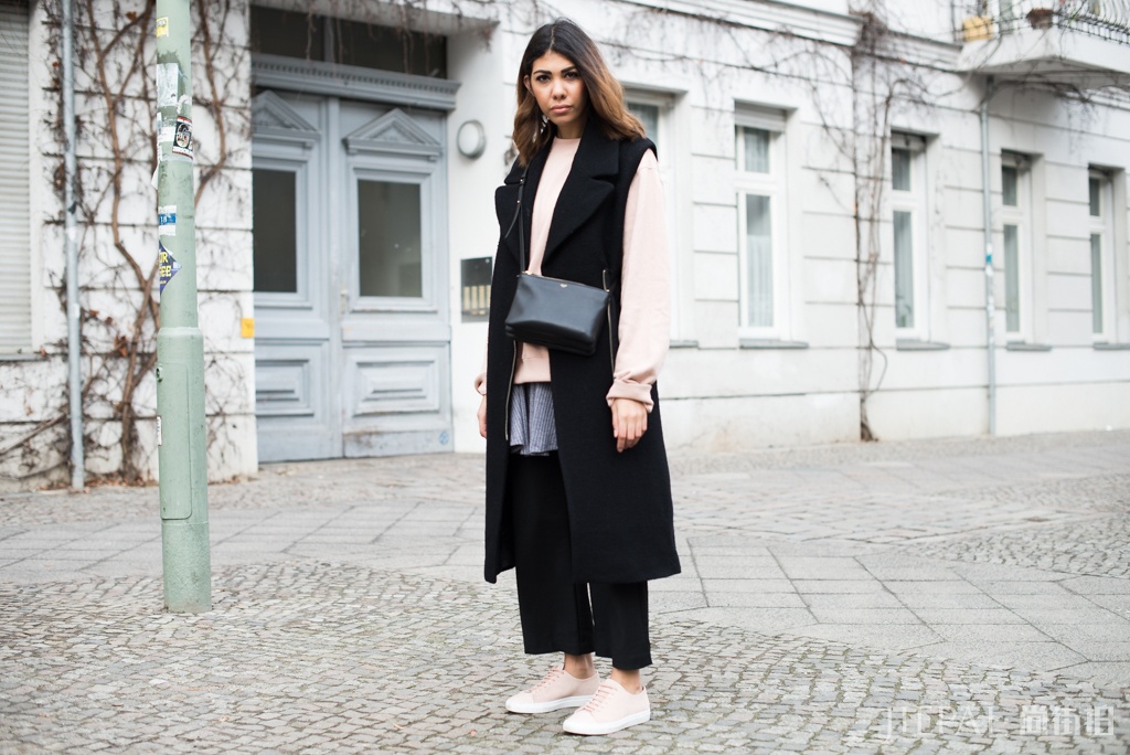 街拍柏林潮人三月时尚风格搭配