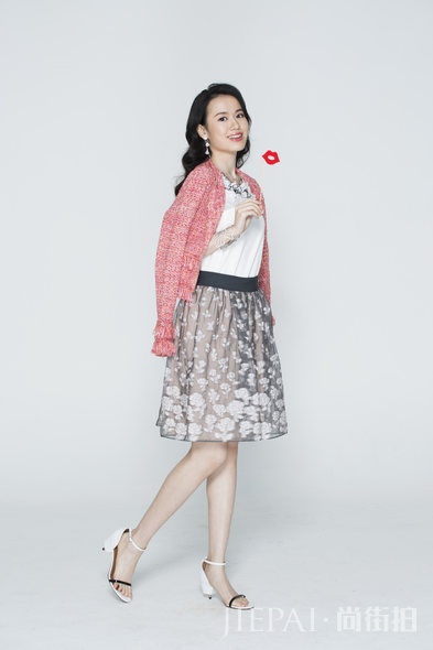 春夏花色！SOGO x Elle 春装配搭灵感右滑图片，立即看首尔型人的春装穿搭！