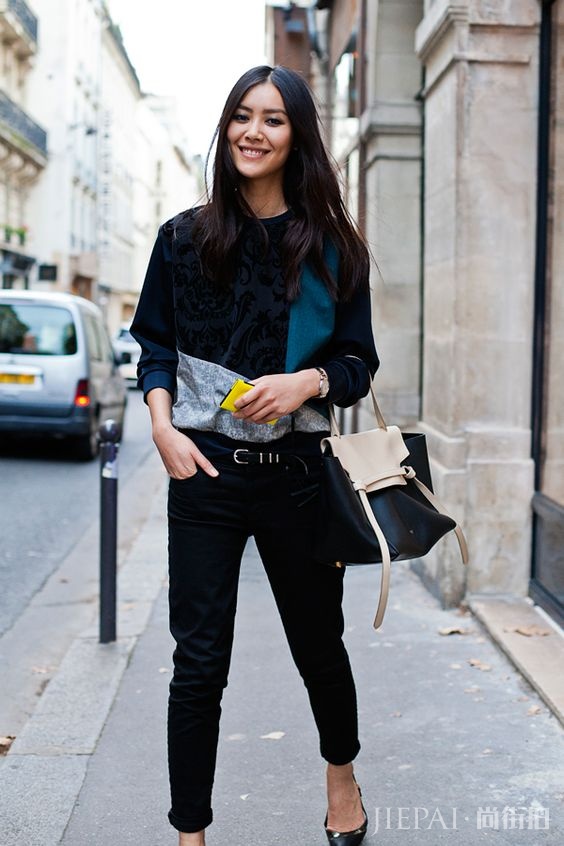 刘雯街拍 会穿衣人还美的不要不要的