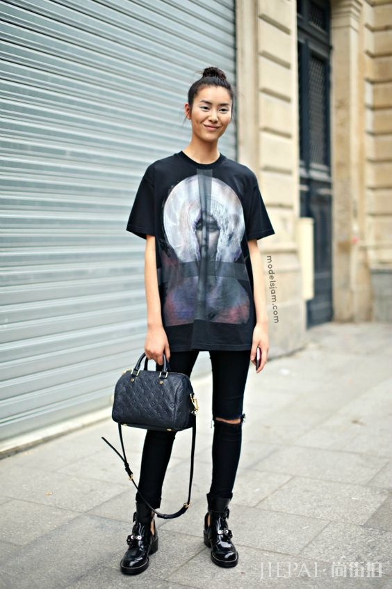 刘雯街拍 会穿衣人还美的不要不要的