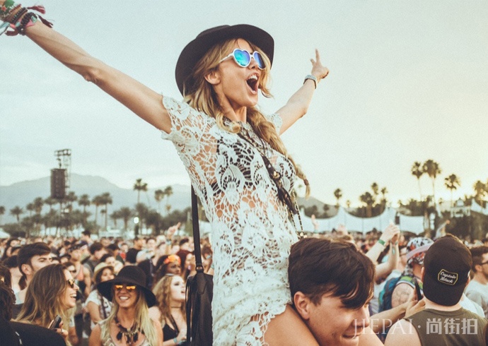 少女美翻音乐节的正确打开方式！