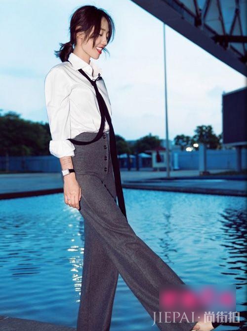 白百何陈坤《火锅英雄》上映 看白百何最新街拍衣品