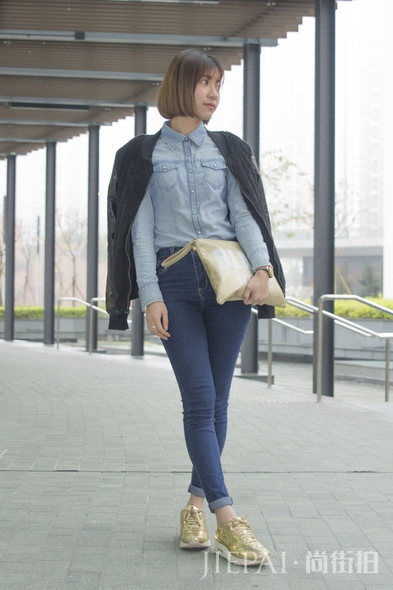 忽冷忽热怎样穿？8位街拍型人示范全天候牛仔造型！