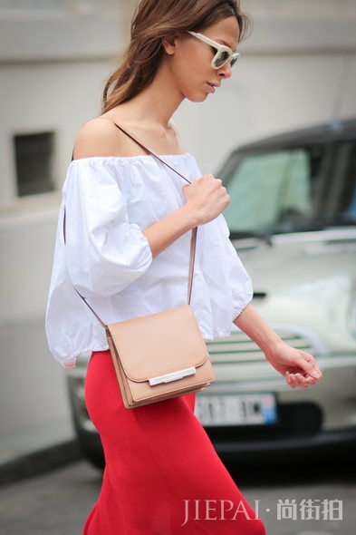 露肉又显瘦 ! 看街拍学今夏潮流混搭方案