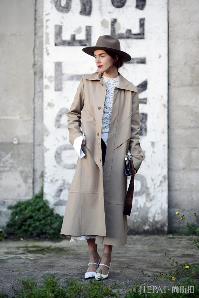 2016年5月巴黎街拍 看潮女街头时尚风格